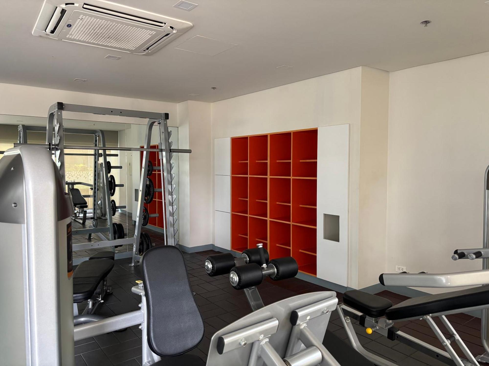 Manhattan Plaza Tower 1 Unit 10e Condotel Manila
