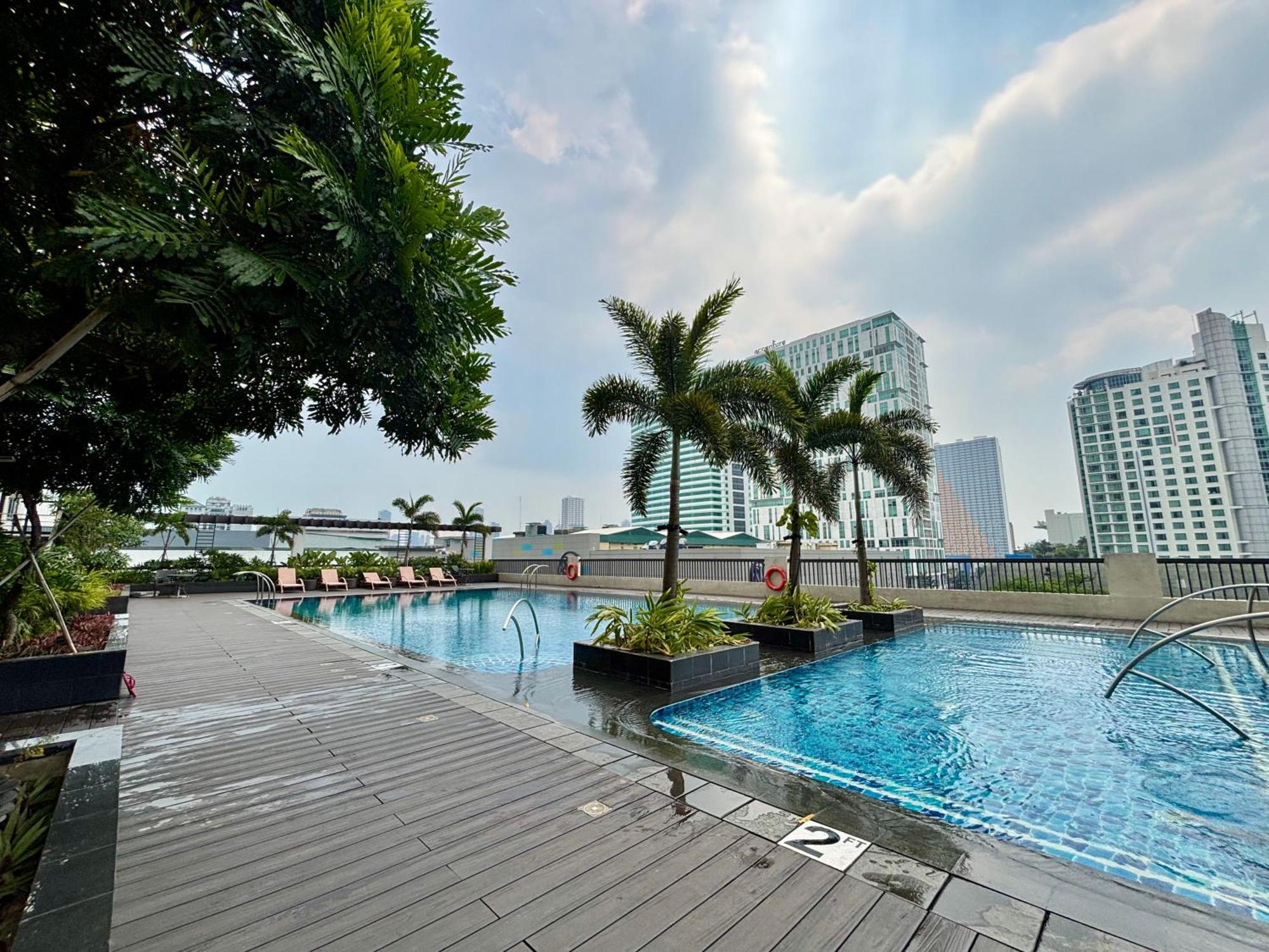 Manhattan Plaza Tower 1 Unit 10e Condotel Aparthotel Manila